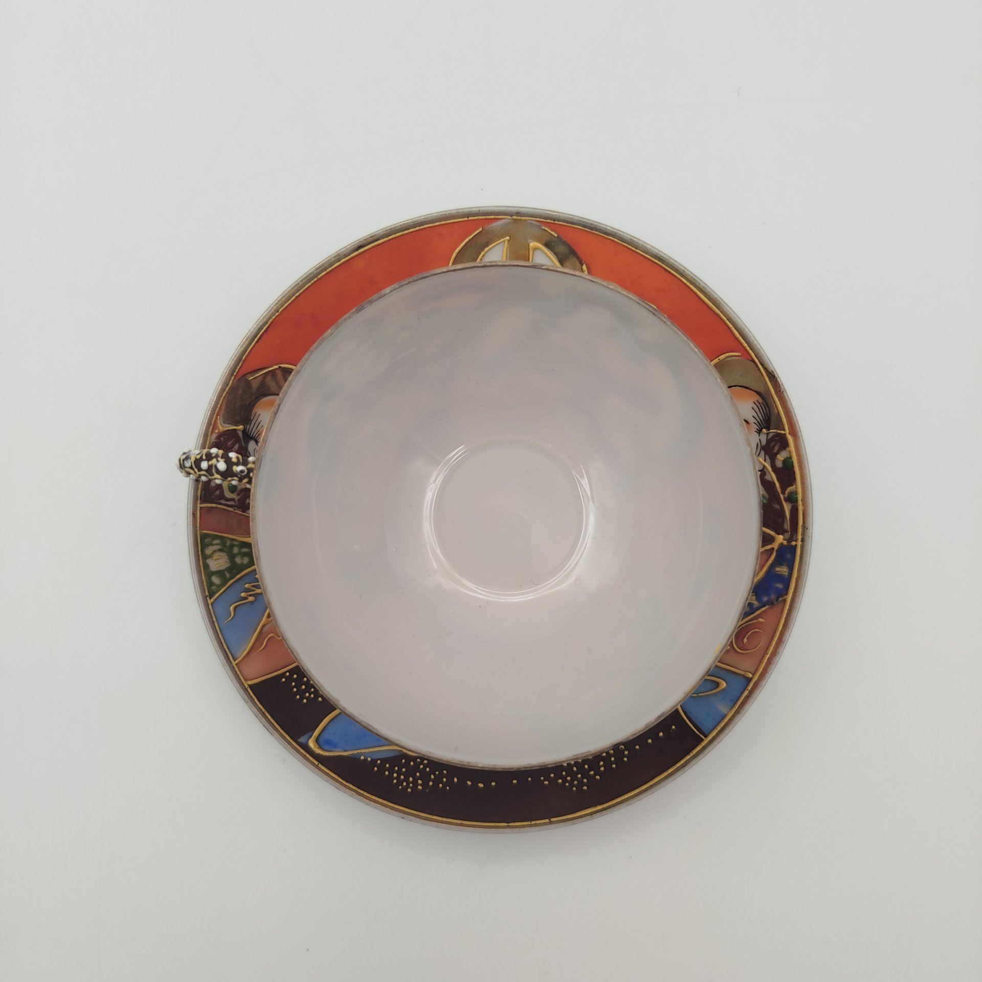 Пара кофейная "Архаты", выполненный в стилистике Сацума (Satsuma), фарфор, роспись, золочение, Япония, 1960-1980 гг.