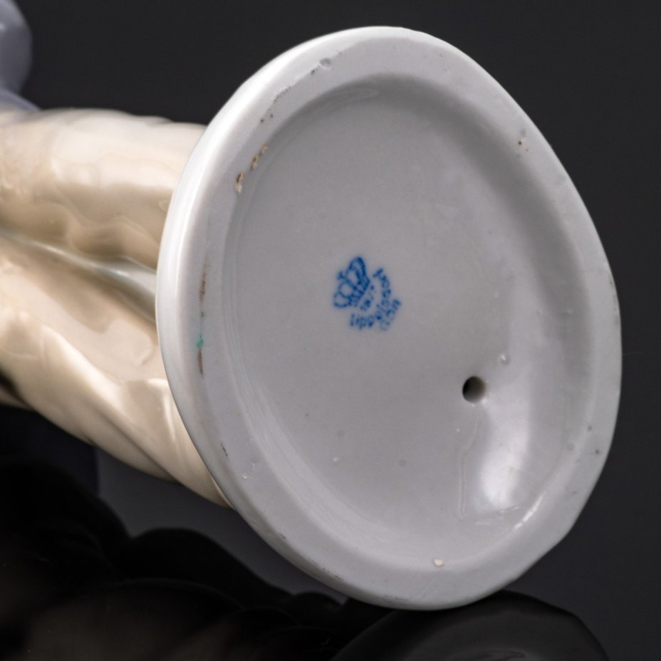 Статуэтка "Мальчик с ромашкой", фарфор, роспись, VEB Porzellanfiguren Lippelsdorf (Липпельсдорф), ГДР, 1974-1990 гг.