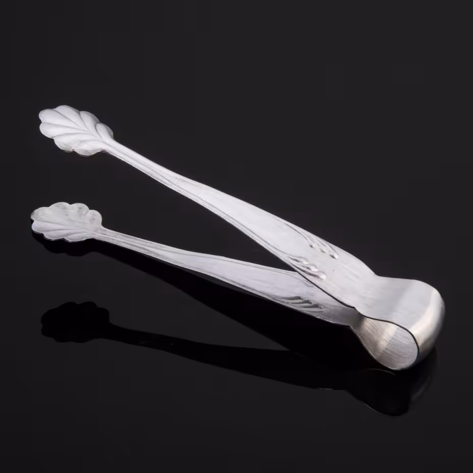 Щипцы для сахара с рельефным декором, мНЦ (медь-никель-цинк), Кольчугинский завод цветных металлов, СССР, 1970-1990 гг., Кольчугинский завод цветных металлов