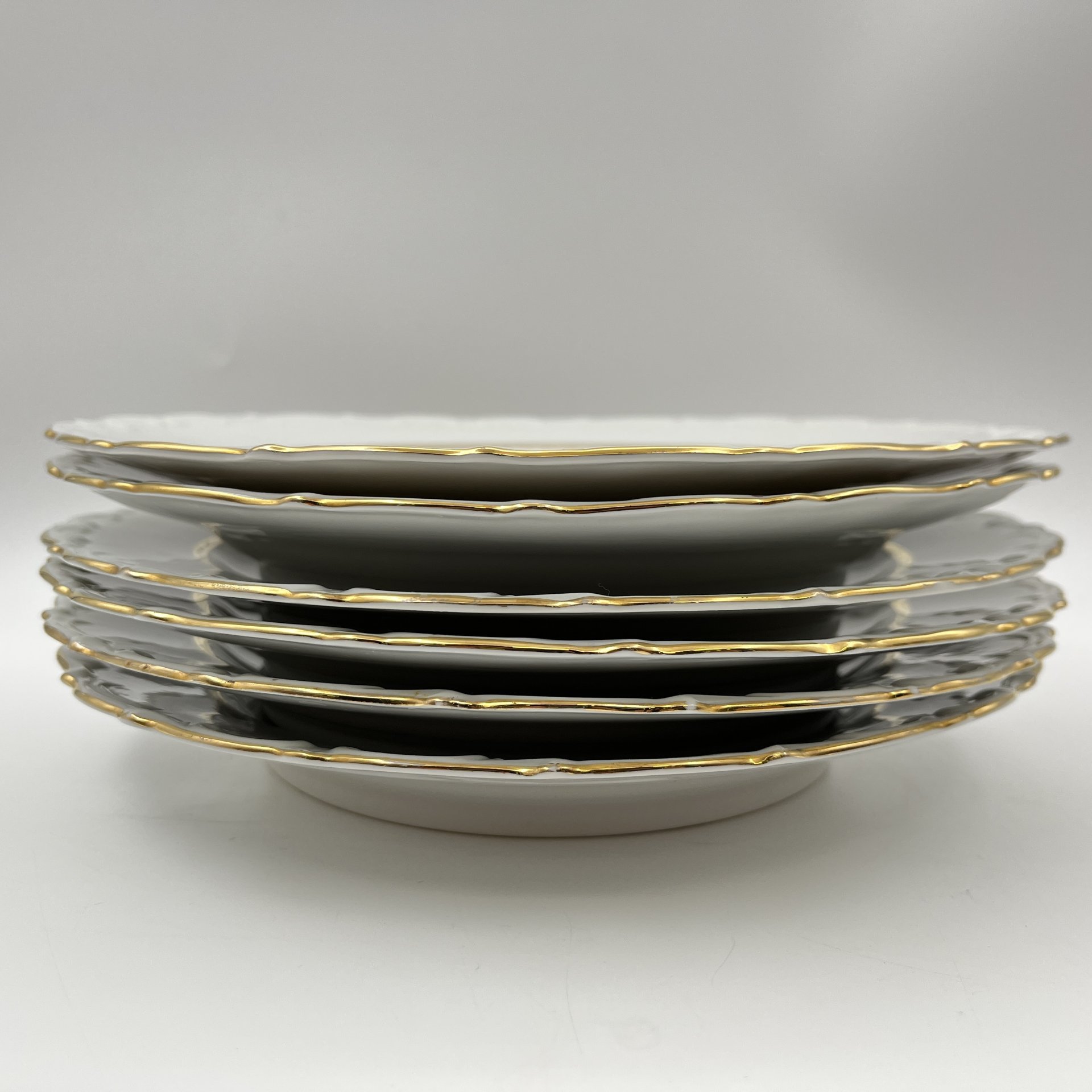 Набор из 6-ти обеденных тарелок, украшенных изображением розы, фарфор, деколь, золочение, Kahla, ГДР, 1968-1987 гг.