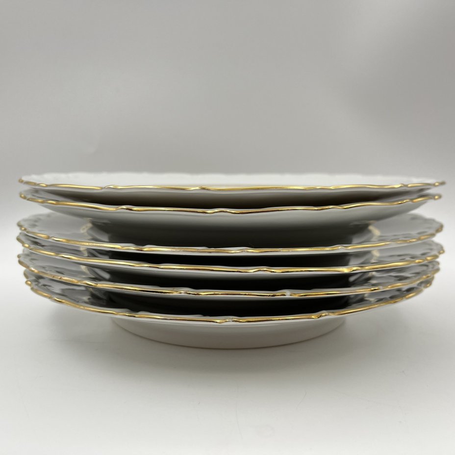 Набор из 6-ти обеденных тарелок, украшенных изображением розы, фарфор, деколь, золочение, Kahla, ГДР, 1968-1987 гг.