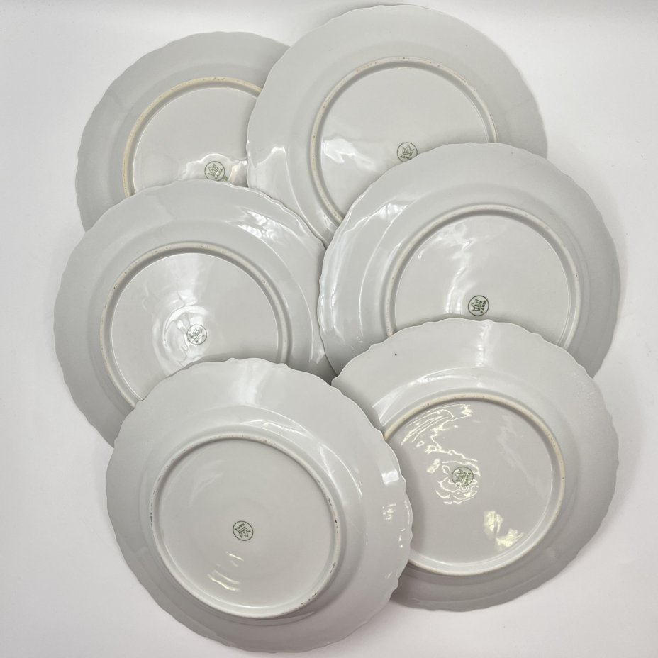 Набор из 6-ти обеденных тарелок, украшенных изображением розы, фарфор, деколь, золочение, Kahla, ГДР, 1968-1987 гг.