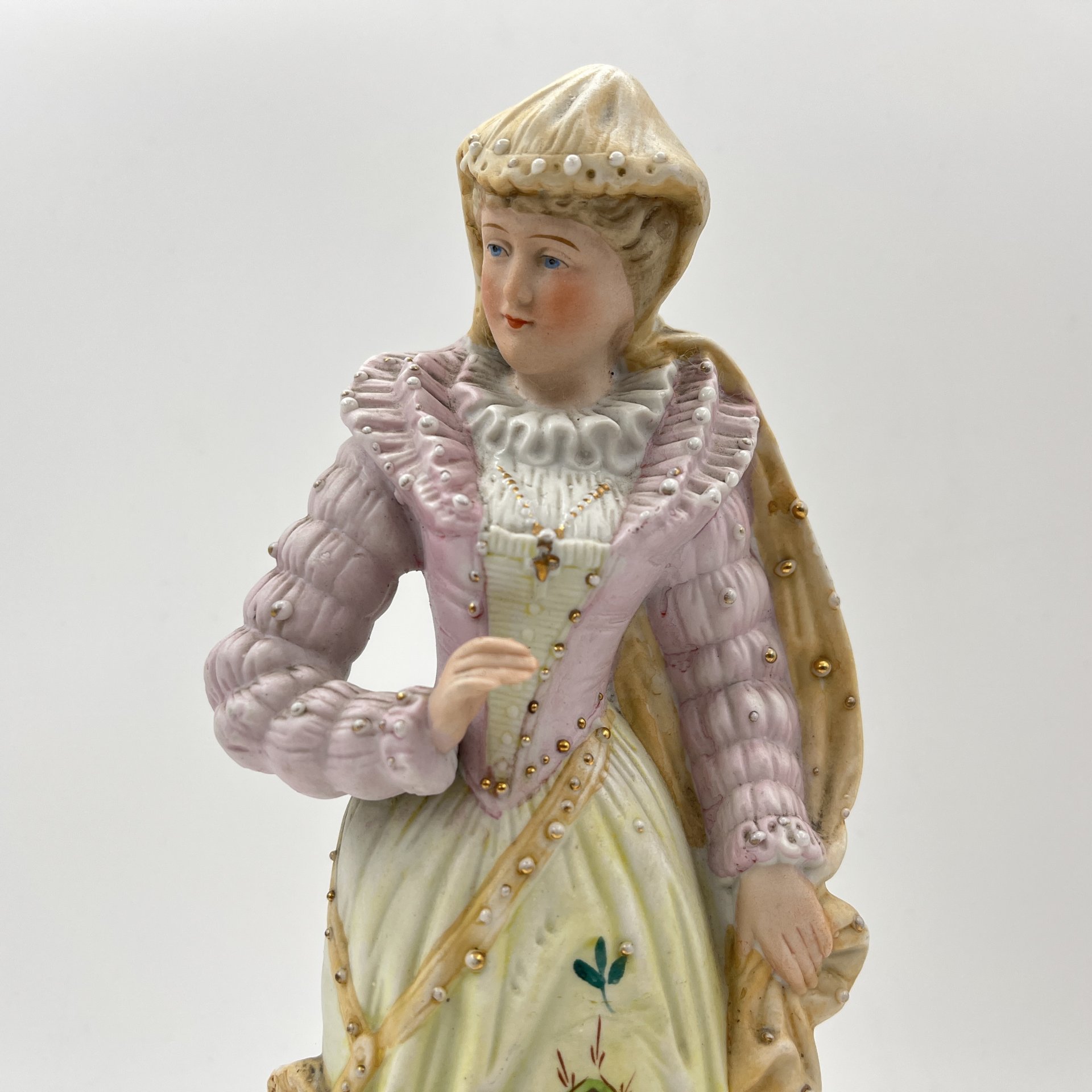 Статуэтка "Юная красавица", фарфор, роспись, Европа, 1920-1950 гг.