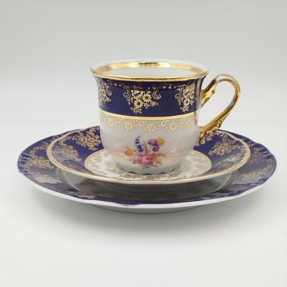 Чайное трио с кобальтовым бортом, украшенное цветочным декором, фарфор, крытье, деколь, золочение, Thun (Тун), Чехия, 1991-2010 гг.