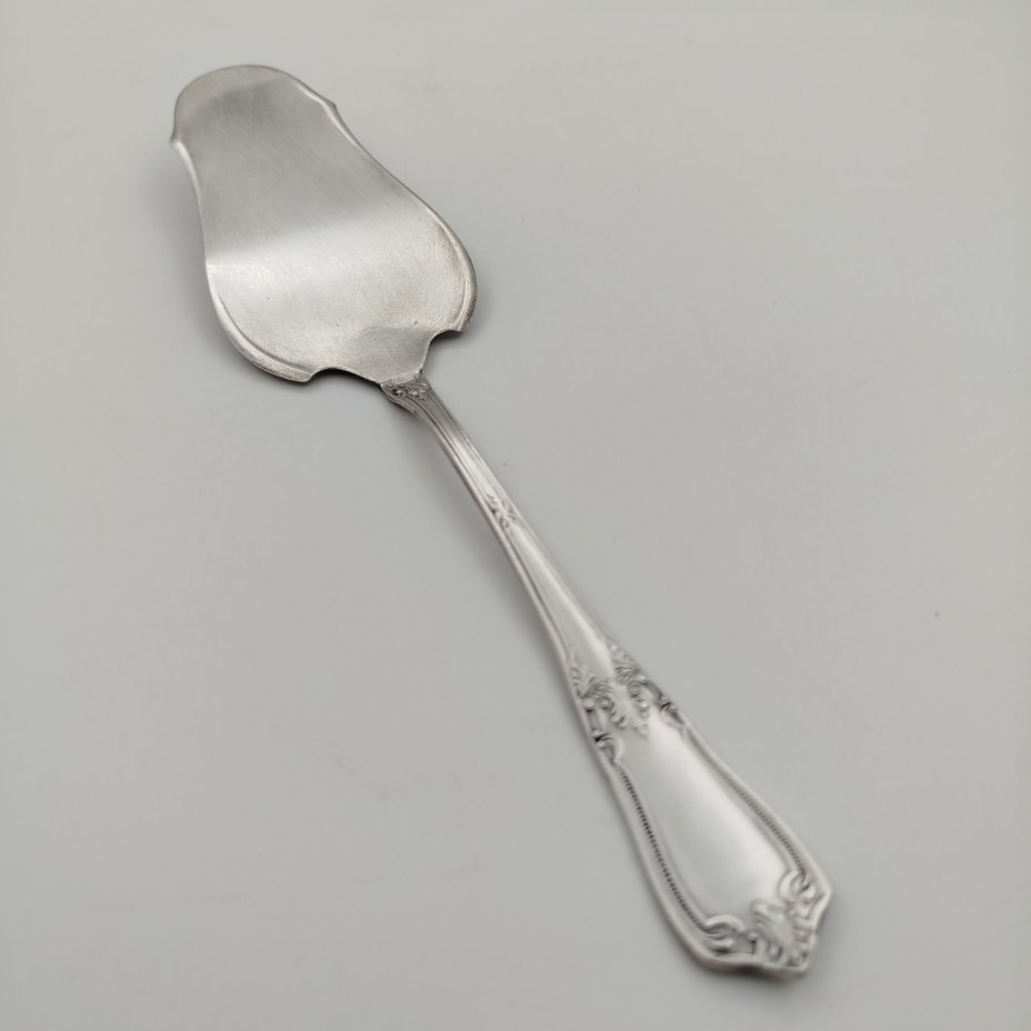 Лопатка для торта с растительным декором, мНЦ (медь-никель-цинк), Киевский завод столовых приборов и посуды им. Дзержинского (ЗiД, ЗиД)