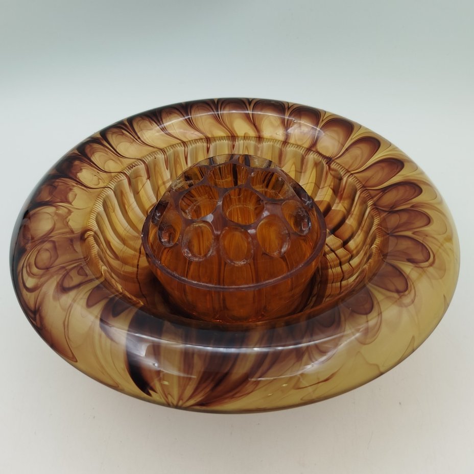 Ваза-подставка для цветов (роуз-боул, rose-bowl) "Amber Cloud", компания "George Davidson & Co", стекло, матовое, пресс, Великобритания, 1920-1930 гг.