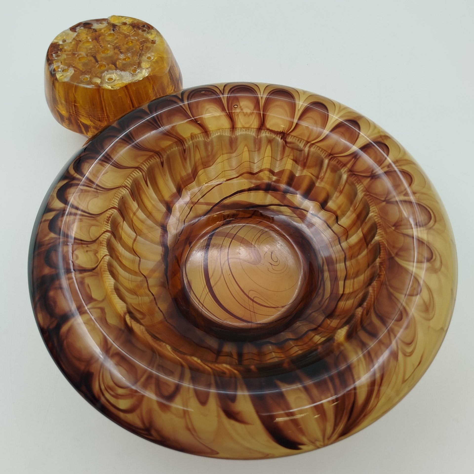 Ваза-подставка для цветов (роуз-боул, rose-bowl) "Amber Cloud", компания "George Davidson & Co", стекло, матовое, пресс, Великобритания, 1920-1930 гг.