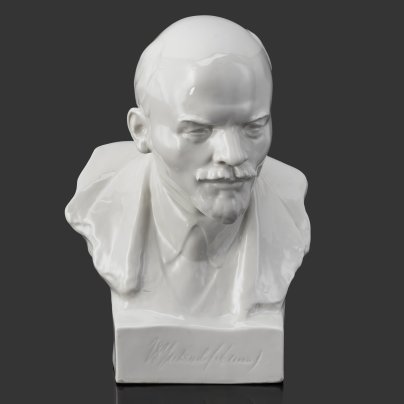 Бюст настольный «Владимир Ильич Ленин», скульптор Н.В. Томский, фарфор, глазурь, Ленинградский фарфоровый завод (ЛФЗ), СССР, 1933-1940 гг.