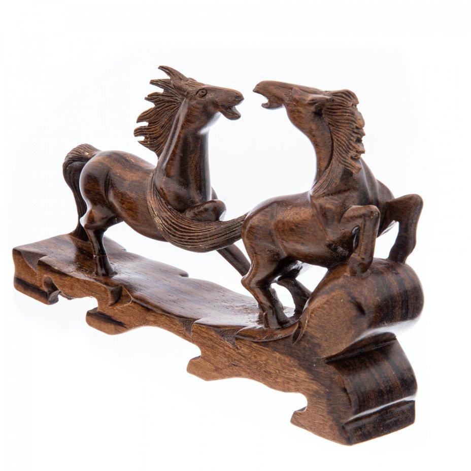 Настольное украшение "Скачущие кони", дерево, резьба, Азия, 1990-2000 гг.
