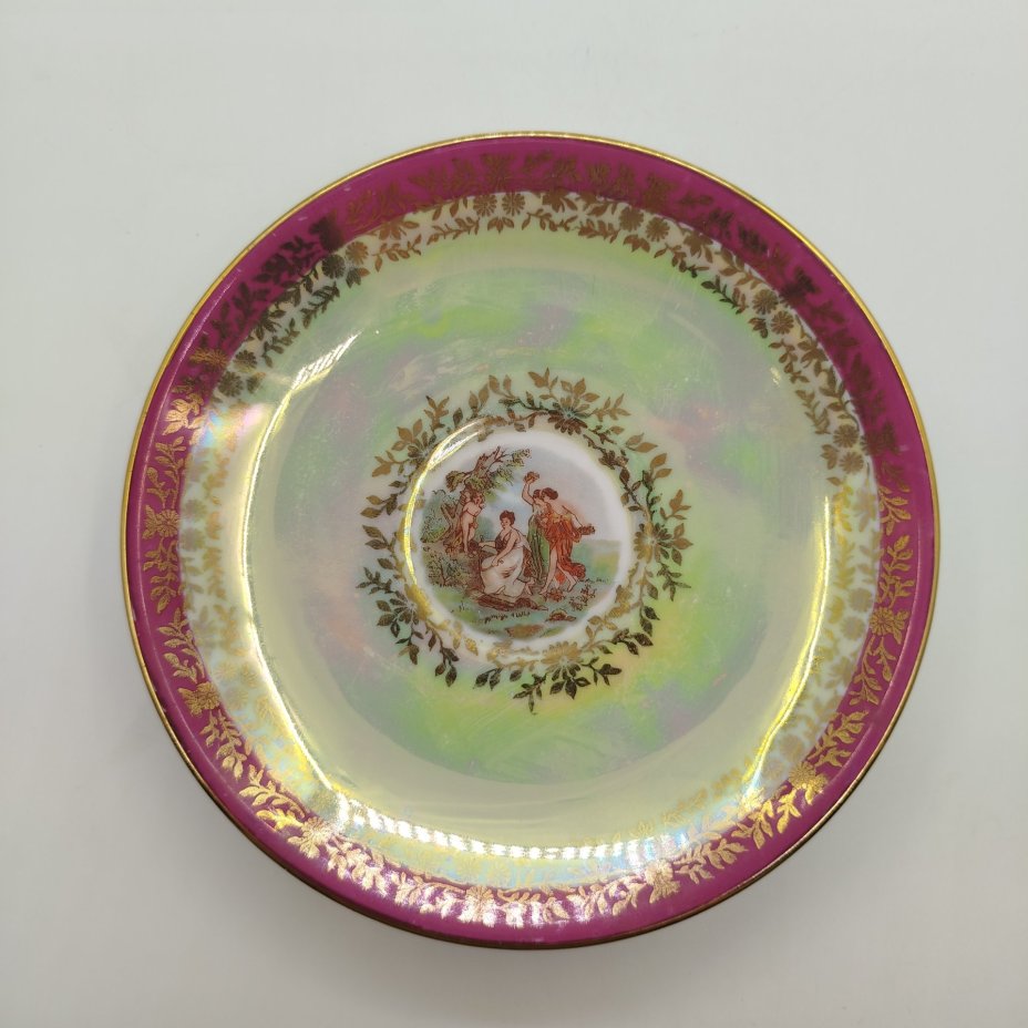 Набор из 3 десертных тарелок и 2 блюдец сервиза "Мадонна", фарфор, крытье, золочение, люстр, деколь, Fortuna Eisenberg, ГДР, 1960-1973 гг.