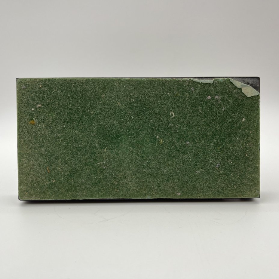 Статуэтка в стиле ар-деко "Футболист" на каменном постаменте