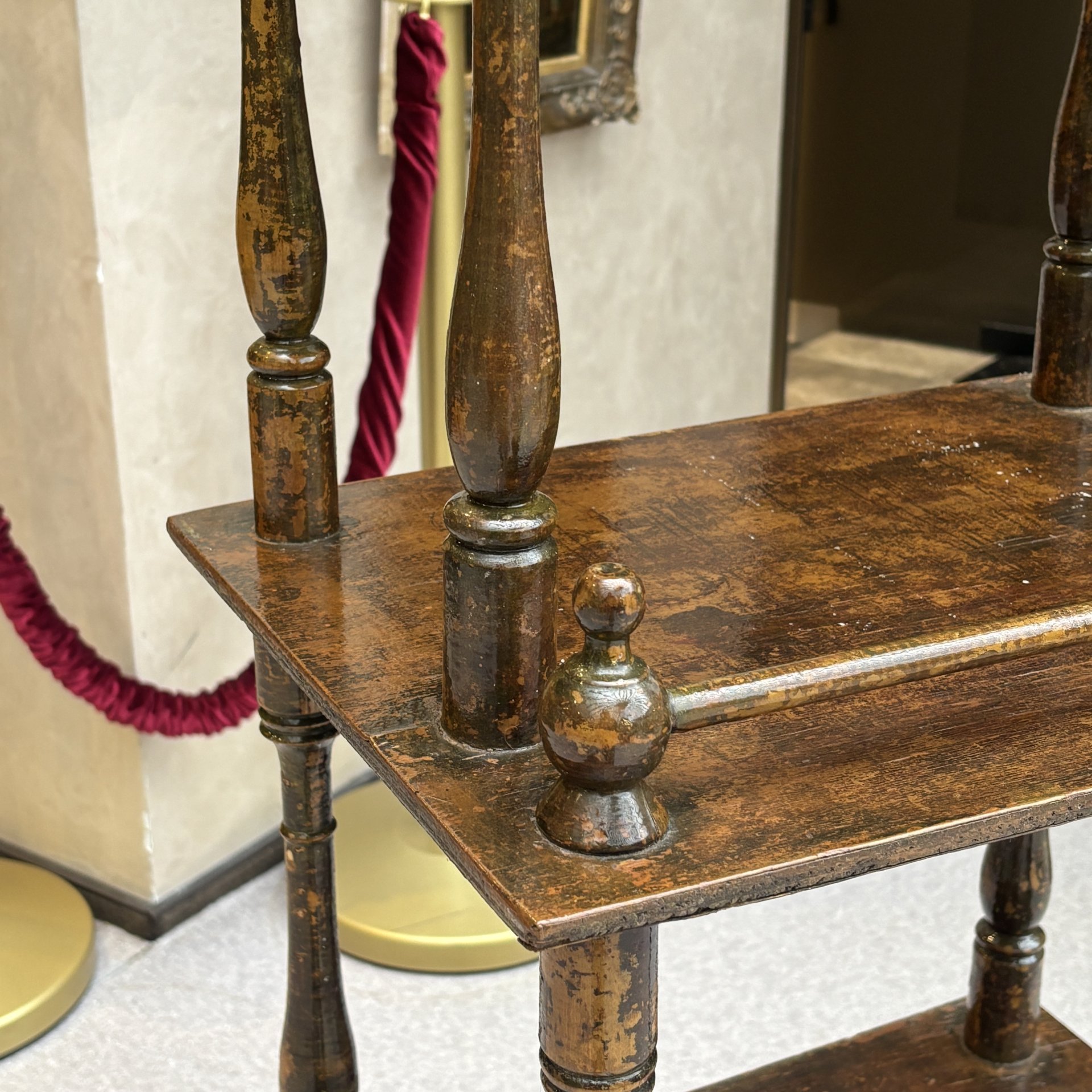 Этажерка (консоль) на 4 полки