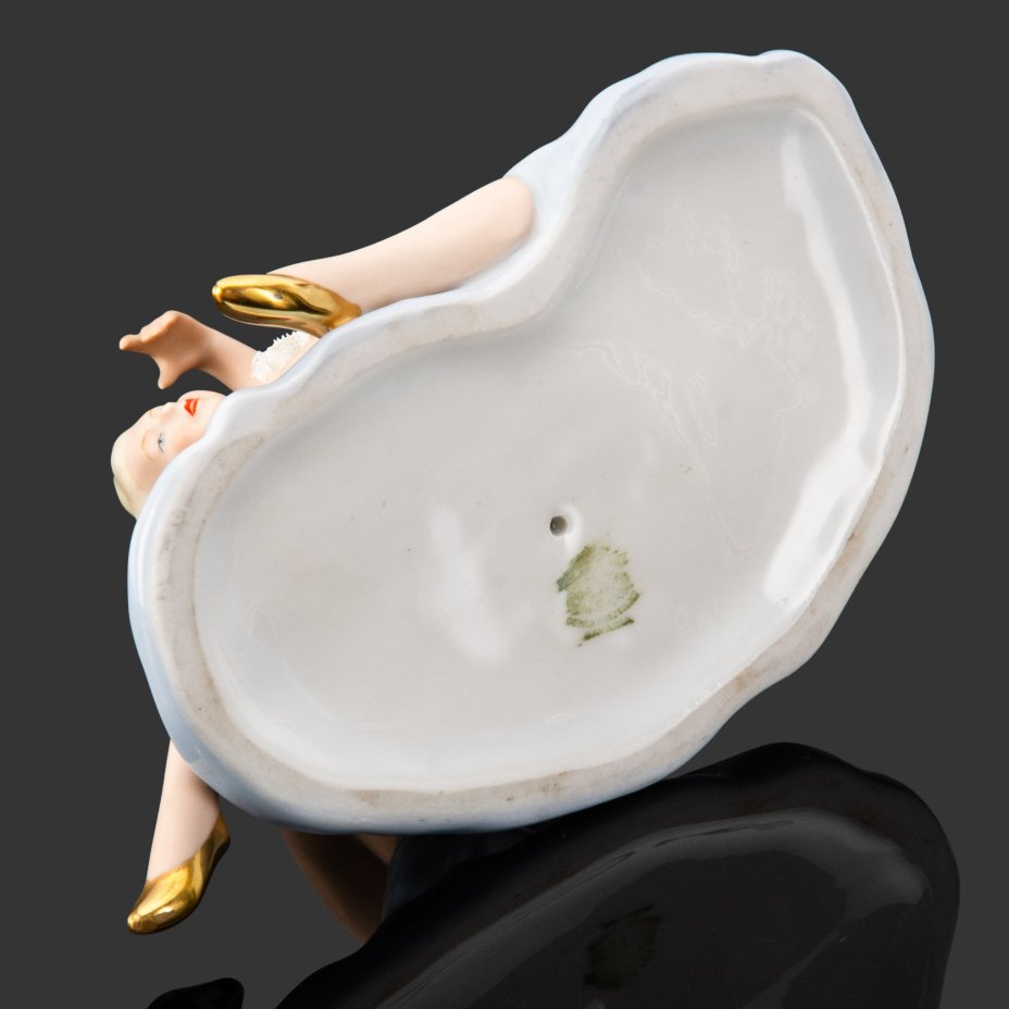 Статуэтка "Танцовщица в голубой юбке", фарфор, кружевной фарфор, роспись, золочение, Gerold Porzellan, Bavaria, Германия, 1937-1950 гг.