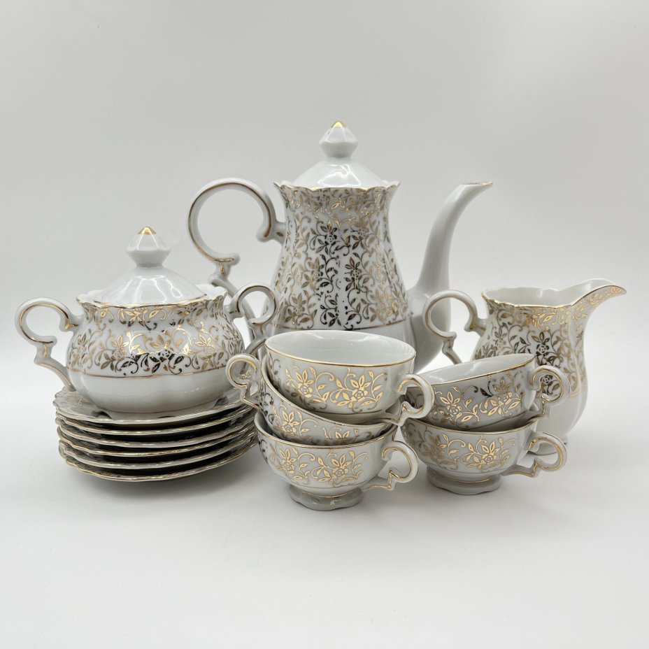 Кофейный сервиз с цветочным декором на 5 персон (14 предметов), фарфор, золочение, Европа, 1960-1980 гг.