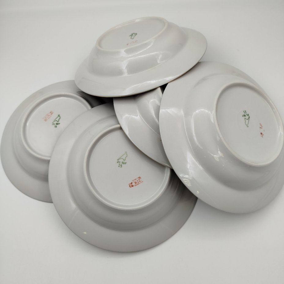 Набор из 5-ти суповых тарелок, украшенных ленточным орнаментом, фарфор, крытье, золочение, Дулевский фарфоровый завод (Дулёво), СССР, 1990 г.