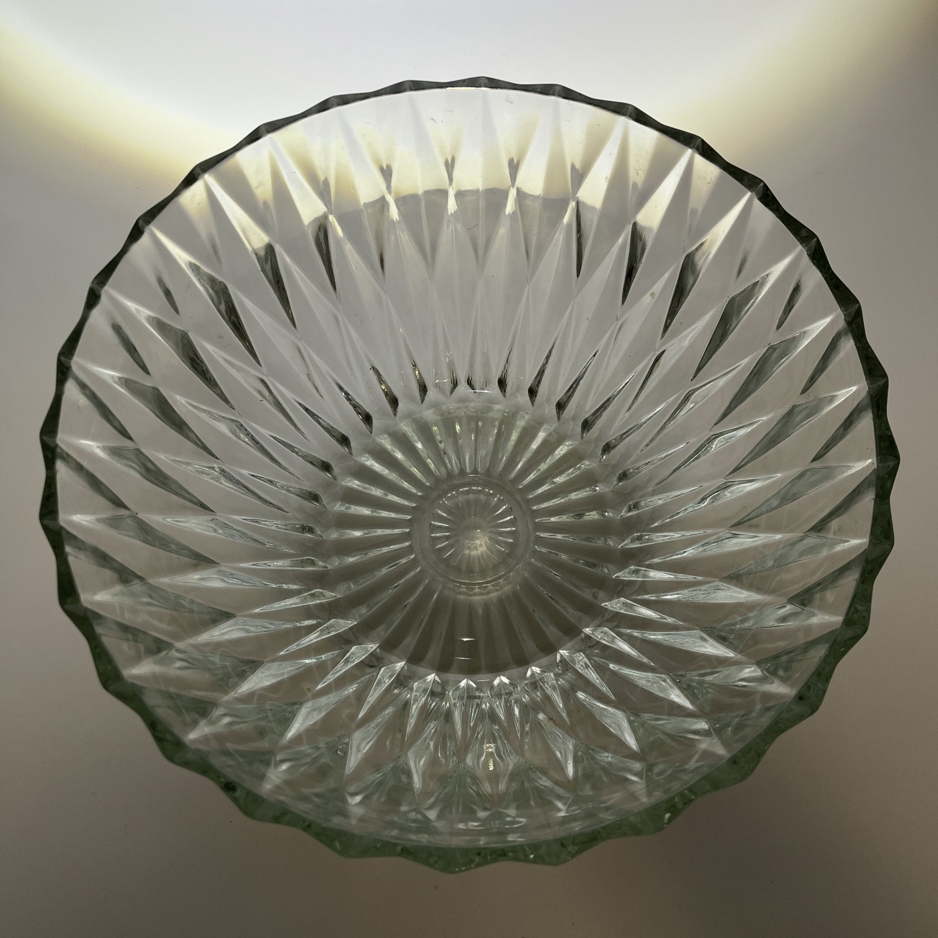 Салатник (фруктовница) с рельефным декором, стекло, СССР, 1970-1990 гг.