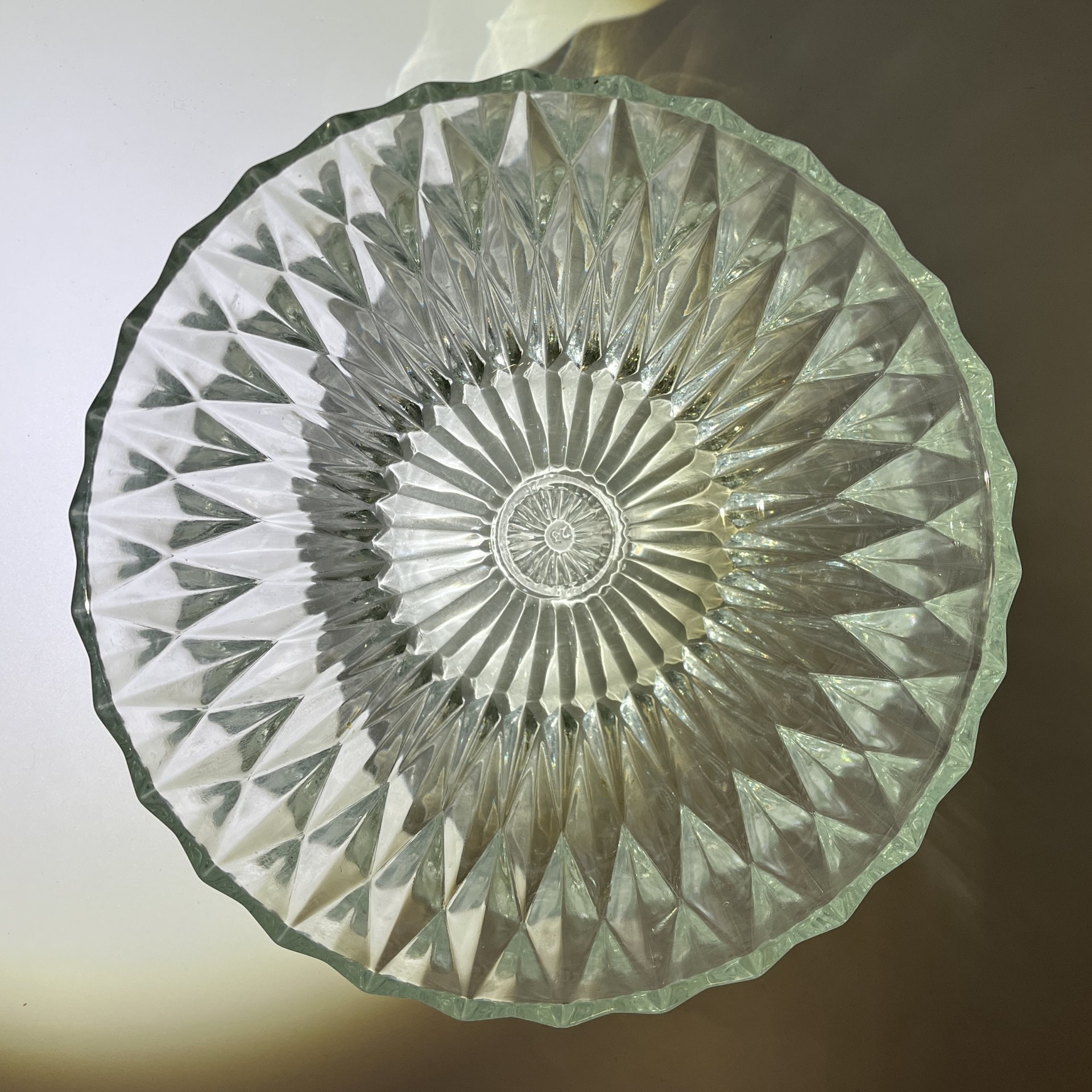 Салатник (фруктовница) с рельефным декором, стекло, СССР, 1970-1990 гг.