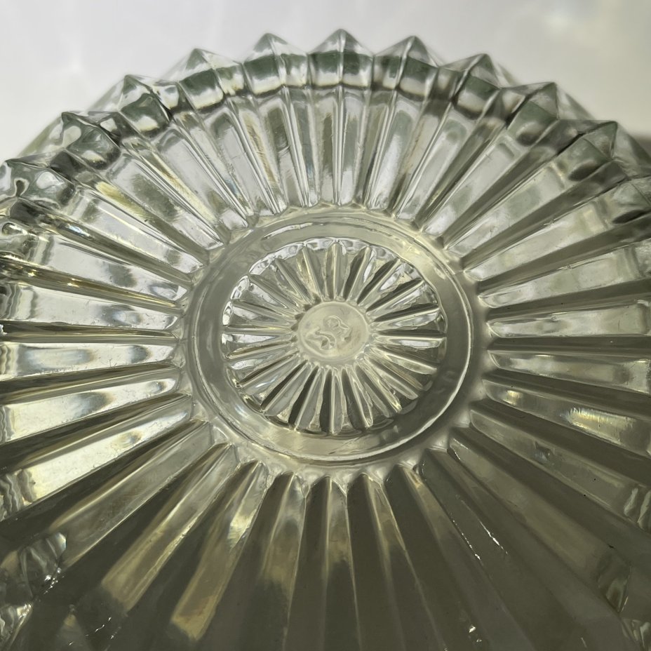 Салатник (фруктовница) с рельефным декором