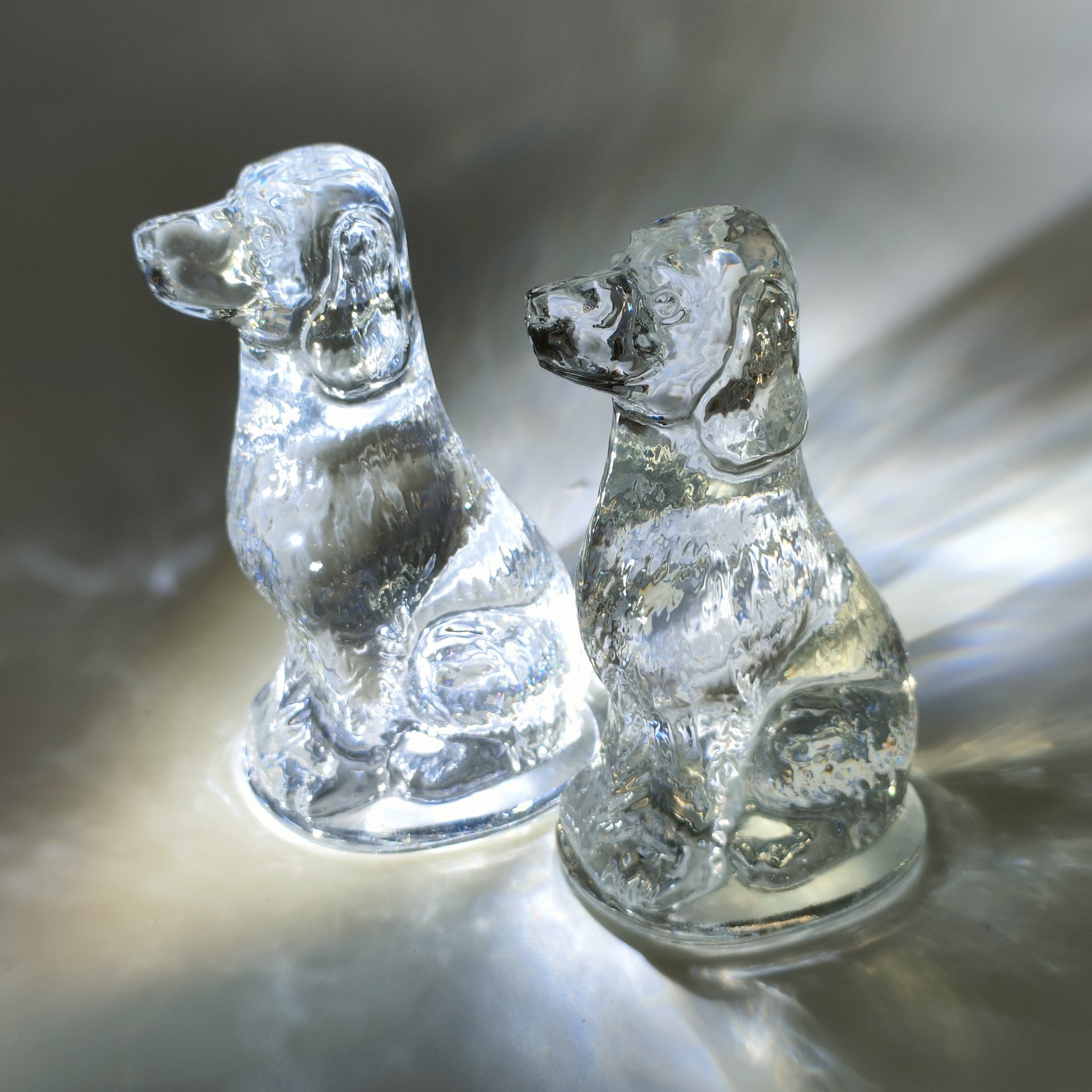 Пара статуэток "Собака", хрусталь, Российская Федерация, 2000-2020 гг.