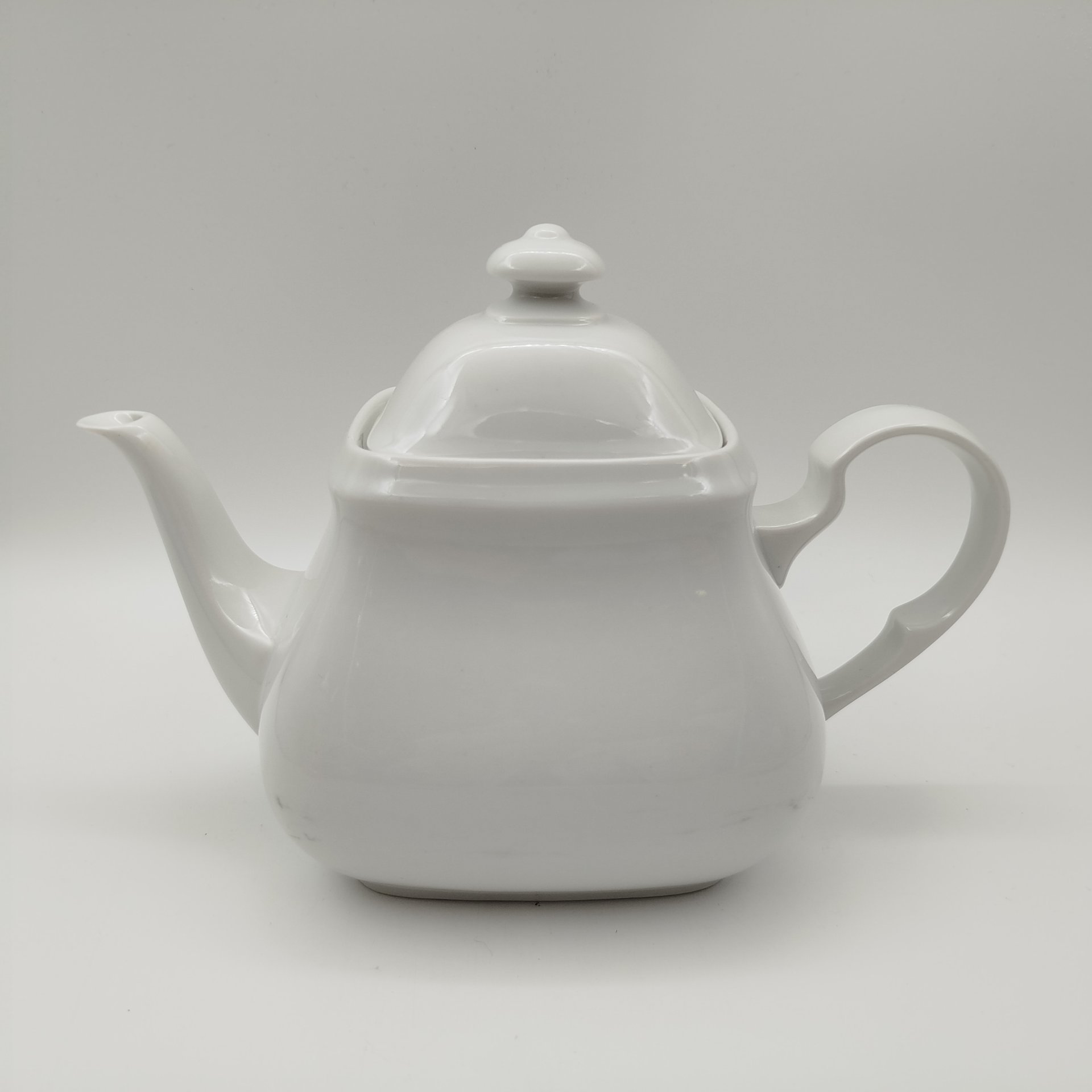 Чайник с лаконичным декором, фарфор, Zeh Scherzer, Германия, 1960-1991 гг.