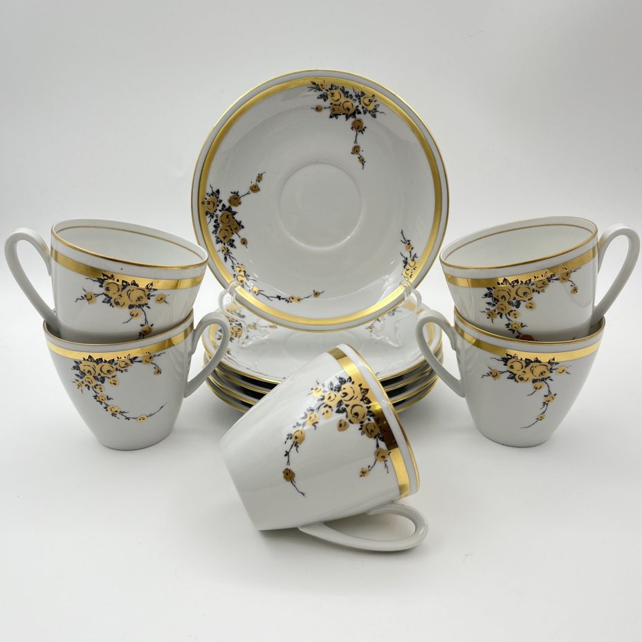 Набор чайно-кофейных пар с цветочным декором на 5 персон, фарфор, деколь, золочение, Graf Von Henneberg Porzellan, 1777 Jlmenau, ГДР, 1949-1970 гг.