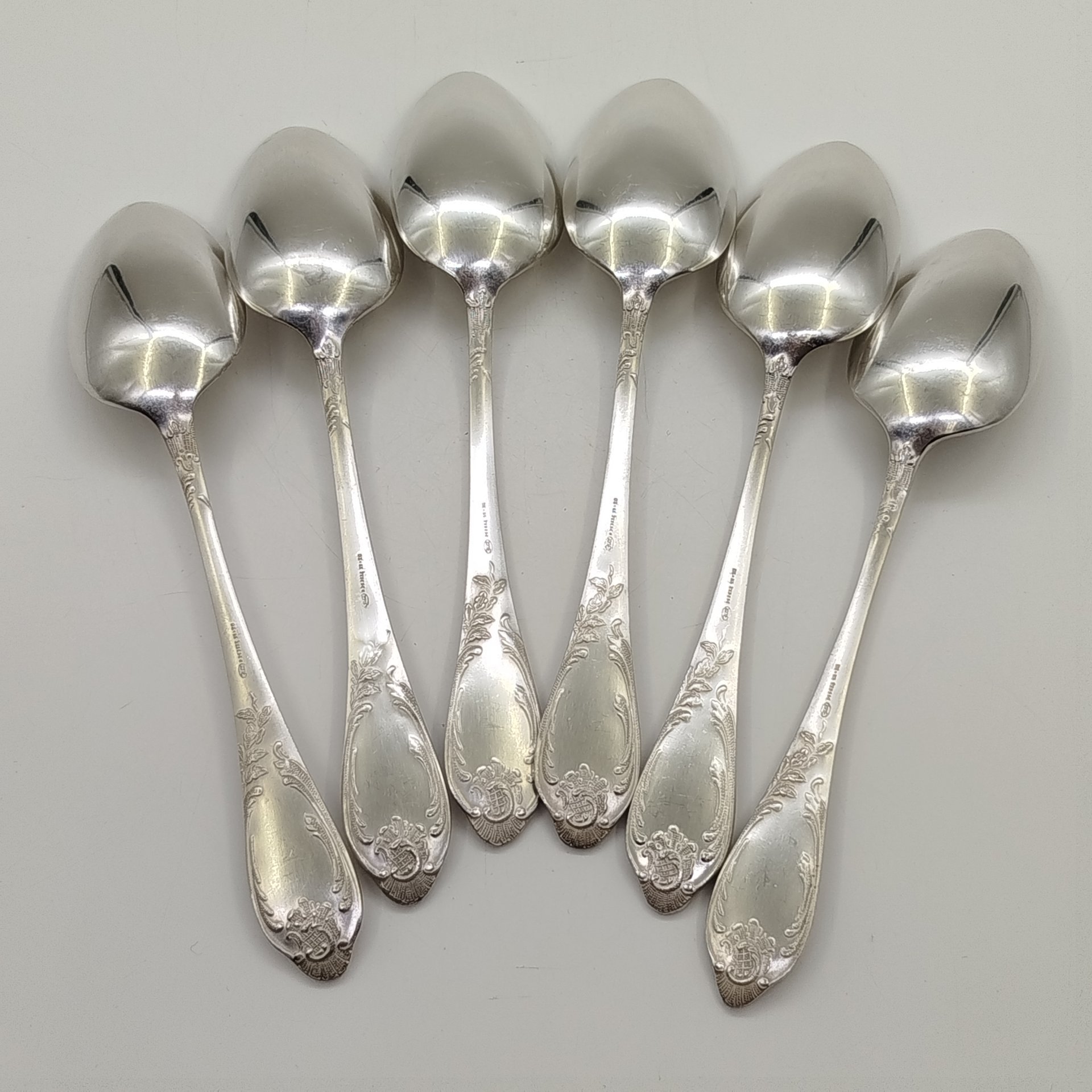 Набор из 6-ти столовых ложек с растительным декором