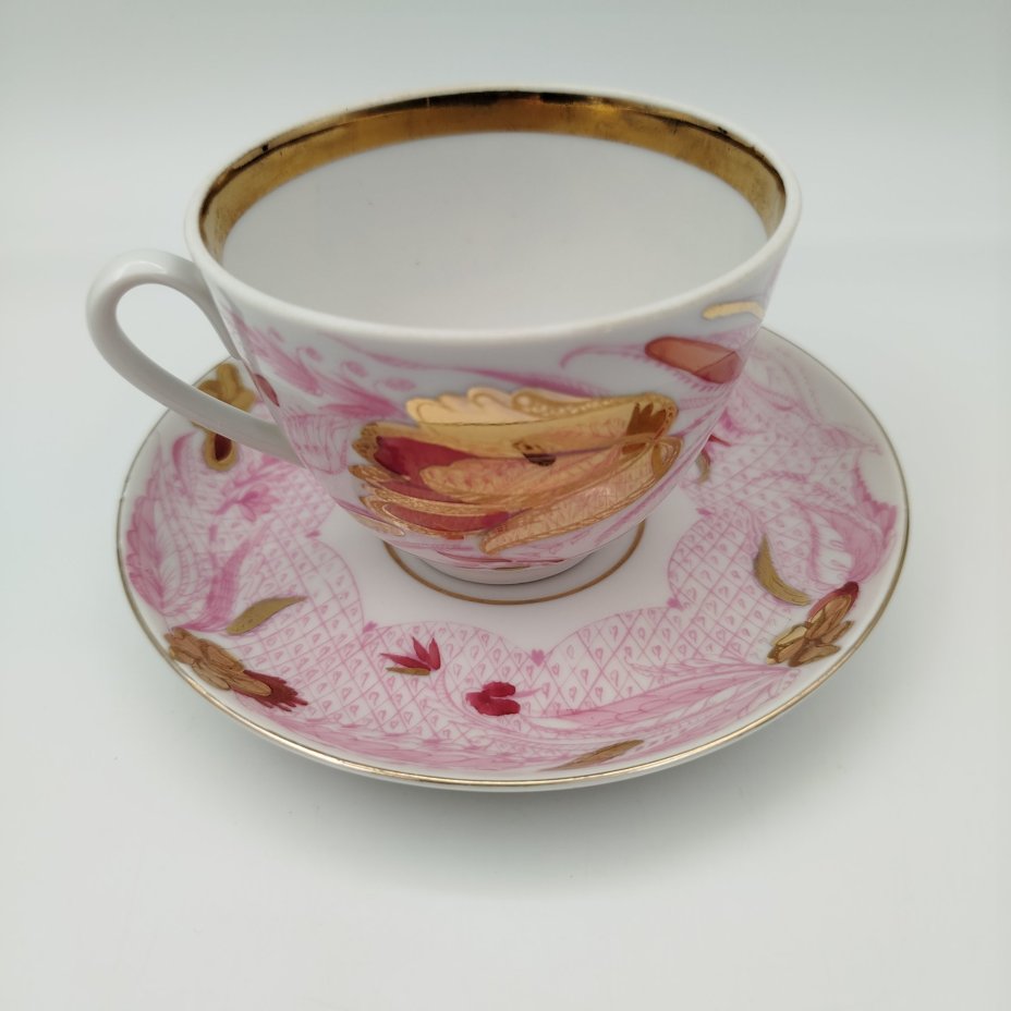 Пара чайная, украшенная декором в виде тюльпанов