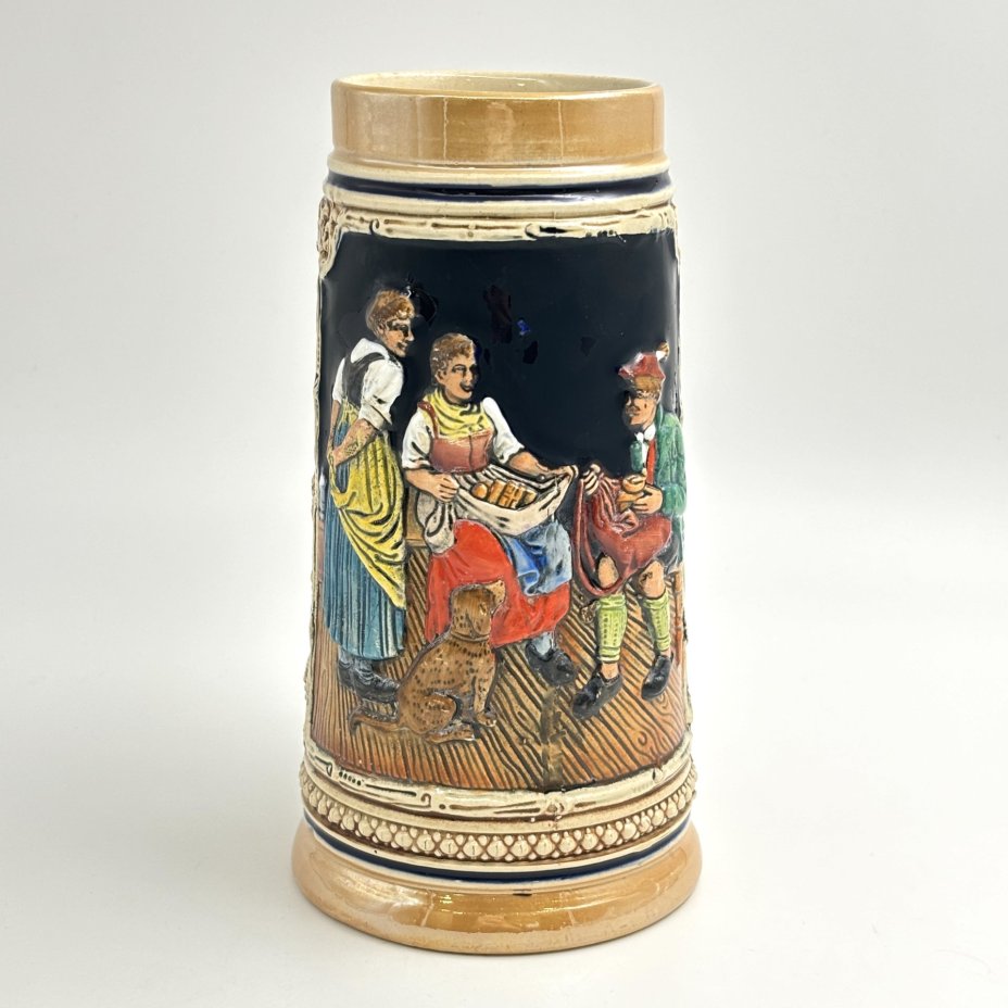 Кружка пивная с изображением сцены торговли, керамика, рельеф, роспись, Marzi & Remy, Marzi & Remy