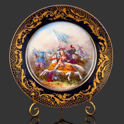 Тарелка декоративная с батальным сюжетом "Битва при Форново" (выполнена для дворца Тюильри "Chateau des Tuileries"), фарфор, крытье кобальтом, золочение, цировка, роспись, Севрская фарфоровая мануфактура (Sevres), Франция, 1844 г.
