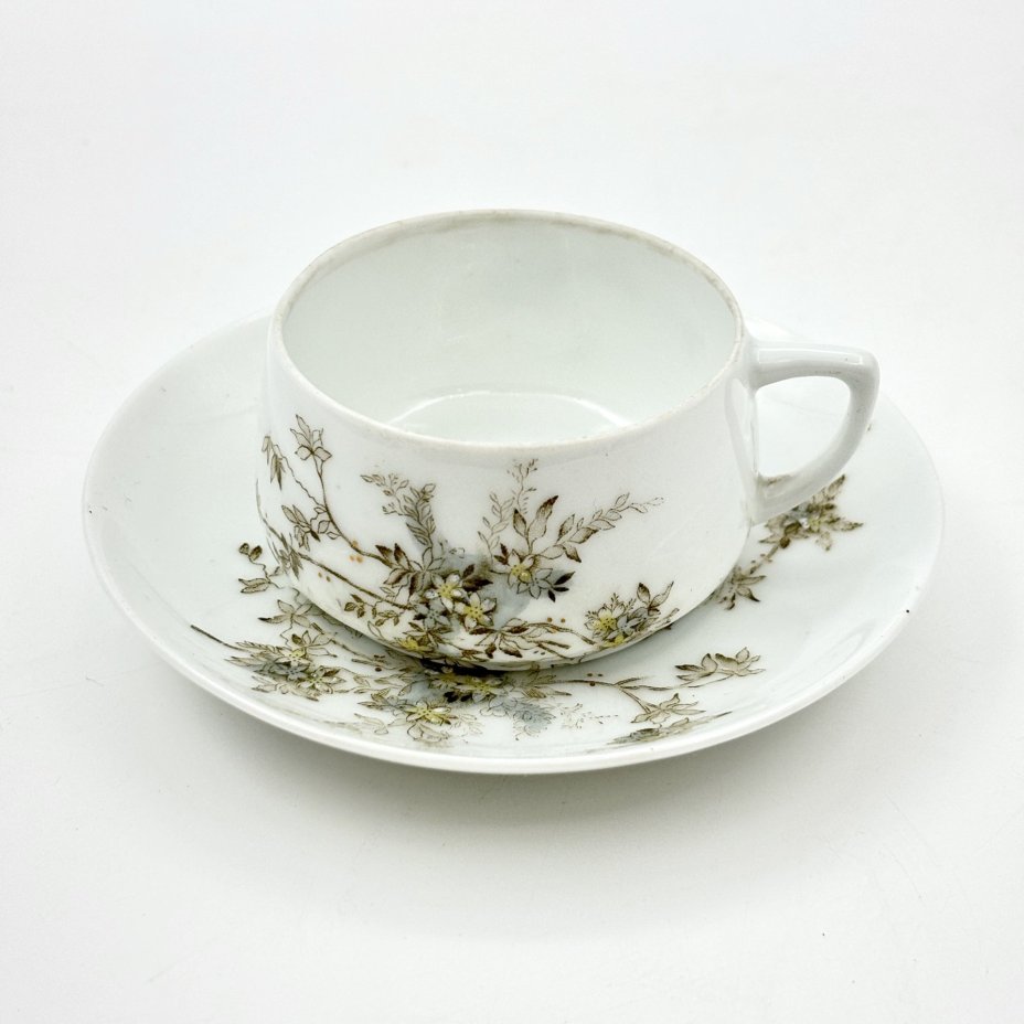 Пара кофейная с нежным цветочным декором, фарфор, деколь, подрисовка, Фарфоровая фабрика Гарднера, Российская империя, 1870-1910 гг.