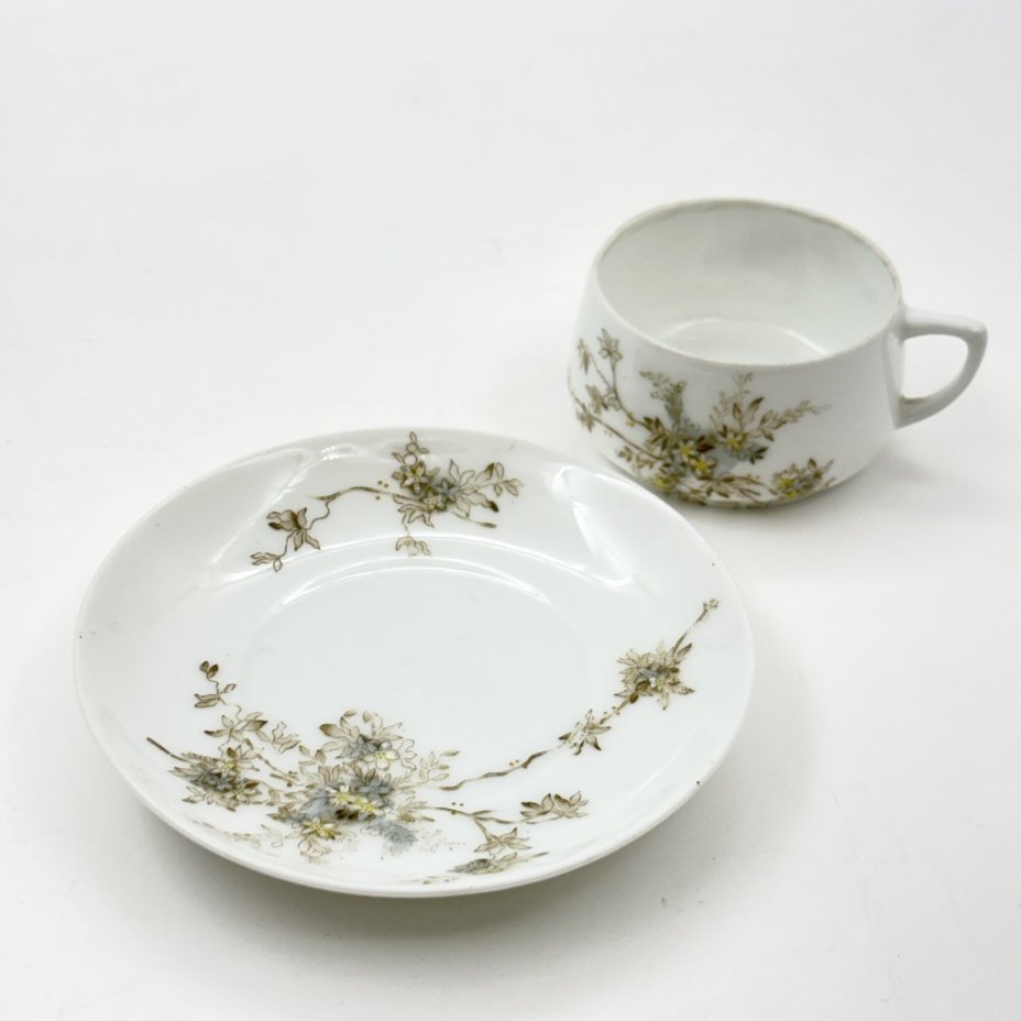 Пара кофейная с нежным цветочным декором, фарфор, деколь, подрисовка, Фарфоровая фабрика Гарднера, Российская империя, 1870-1910 гг.