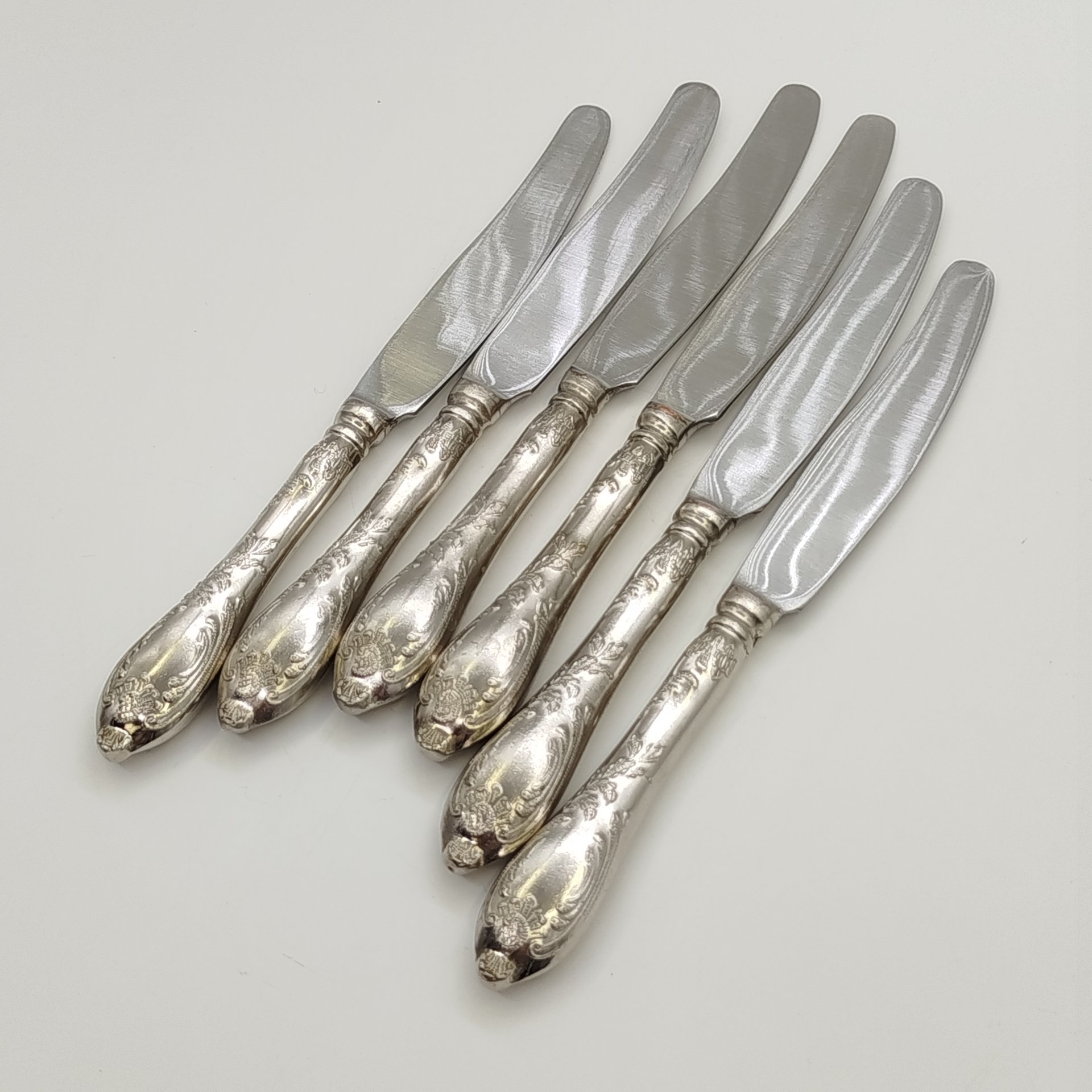 Набор из 6-ти ножей с растительным декором