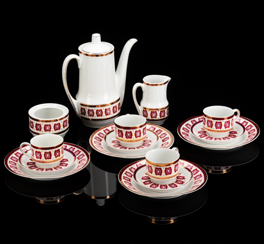 Сервиз кофейный с цветочным декором на 4 персоны (15 предметов), фарфор, деколь, золочение, Cmielow, Польша, 1950-1970 гг.