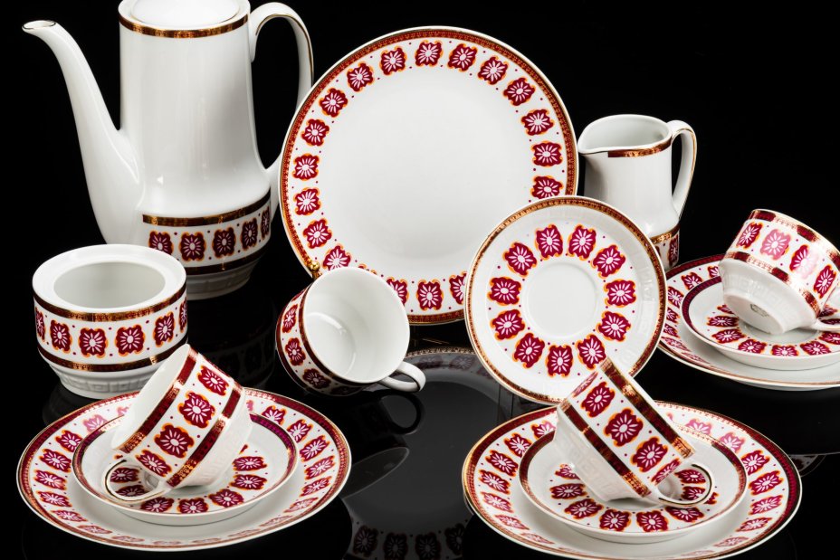 Сервиз кофейный с цветочным декором на 4 персоны (15 предметов), фарфор, деколь, золочение, Cmielow, Польша, 1950-1970 гг.