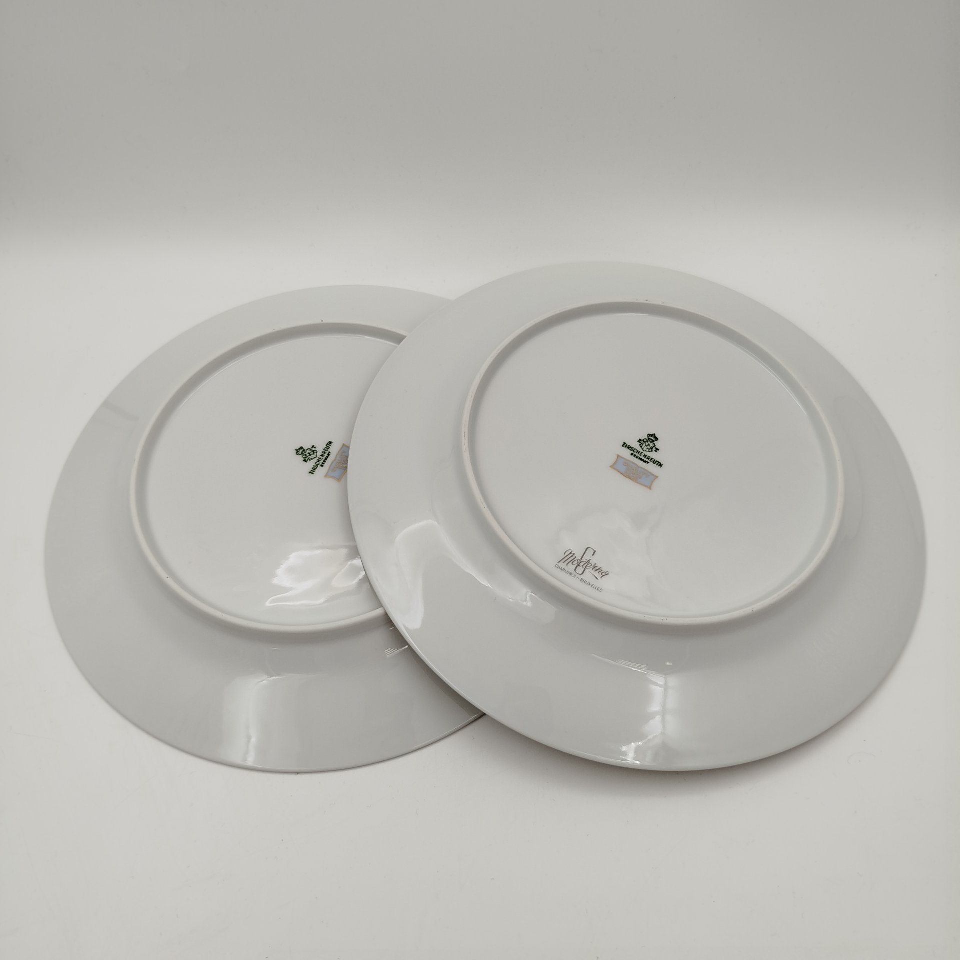 Набор тарелок для горячих блюд с растительным декором на 5 персон, серия "Charleroi-Bruxelles", фарфор, золочение, Tirschenreuth, Германия, 1969-1990 гг.