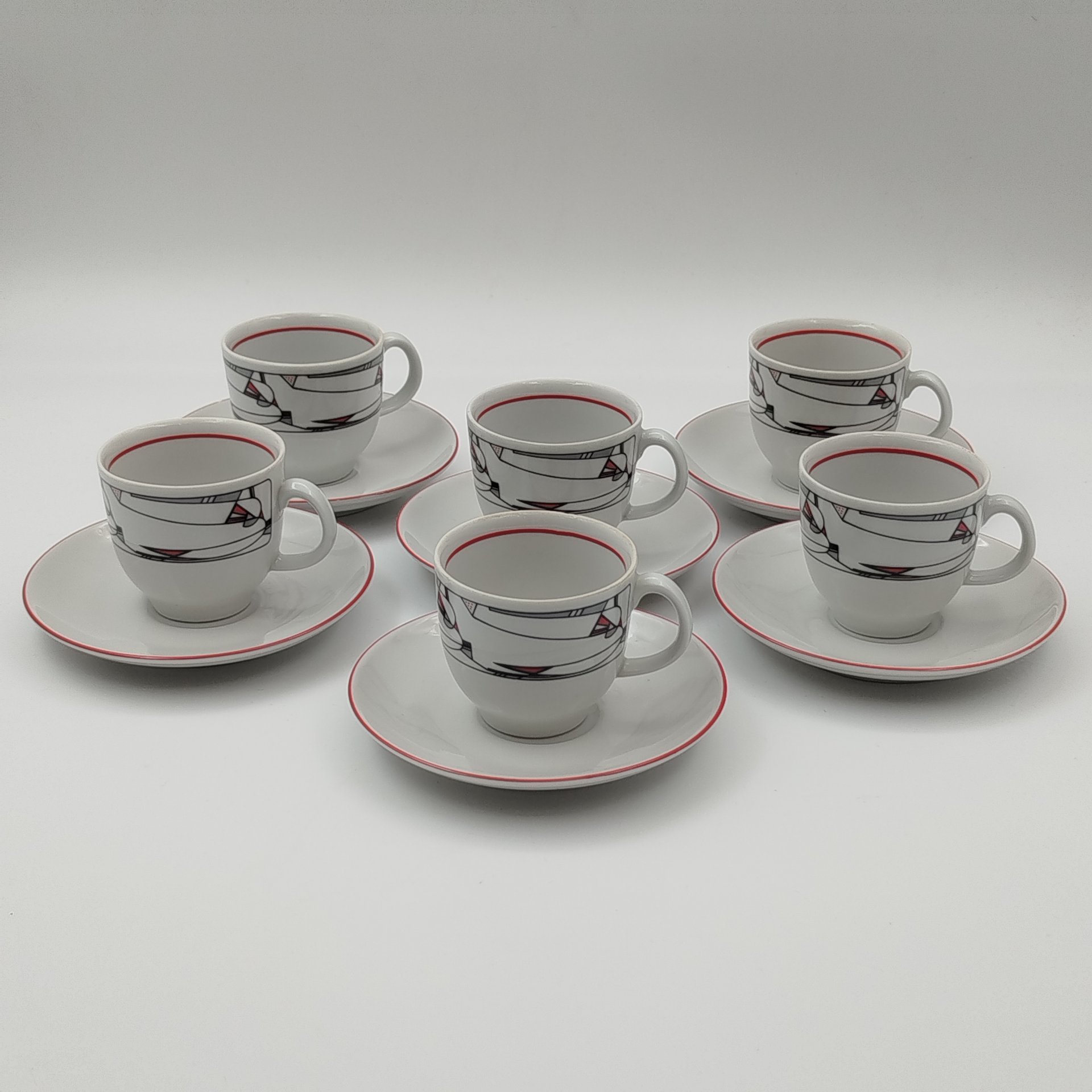 Сервиз кофейный на 6 персон, украшенный геометрическим декором (15 предметов), фарфор, деколь, Германия, 1973-1977 гг.