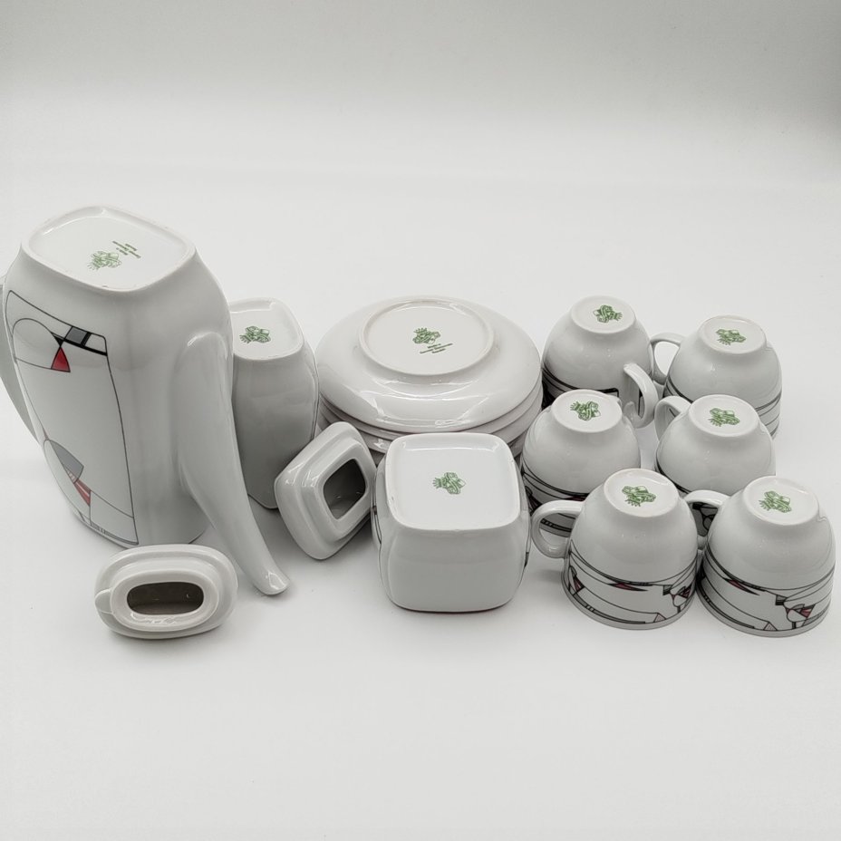 Сервиз кофейный на 6 персон, украшенный геометрическим декором (15 предметов)