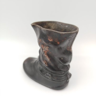 Карандашница/пепельница "Сапожок" ("Бродень"), чугун, крашение, СССР, 1920-1940 гг.