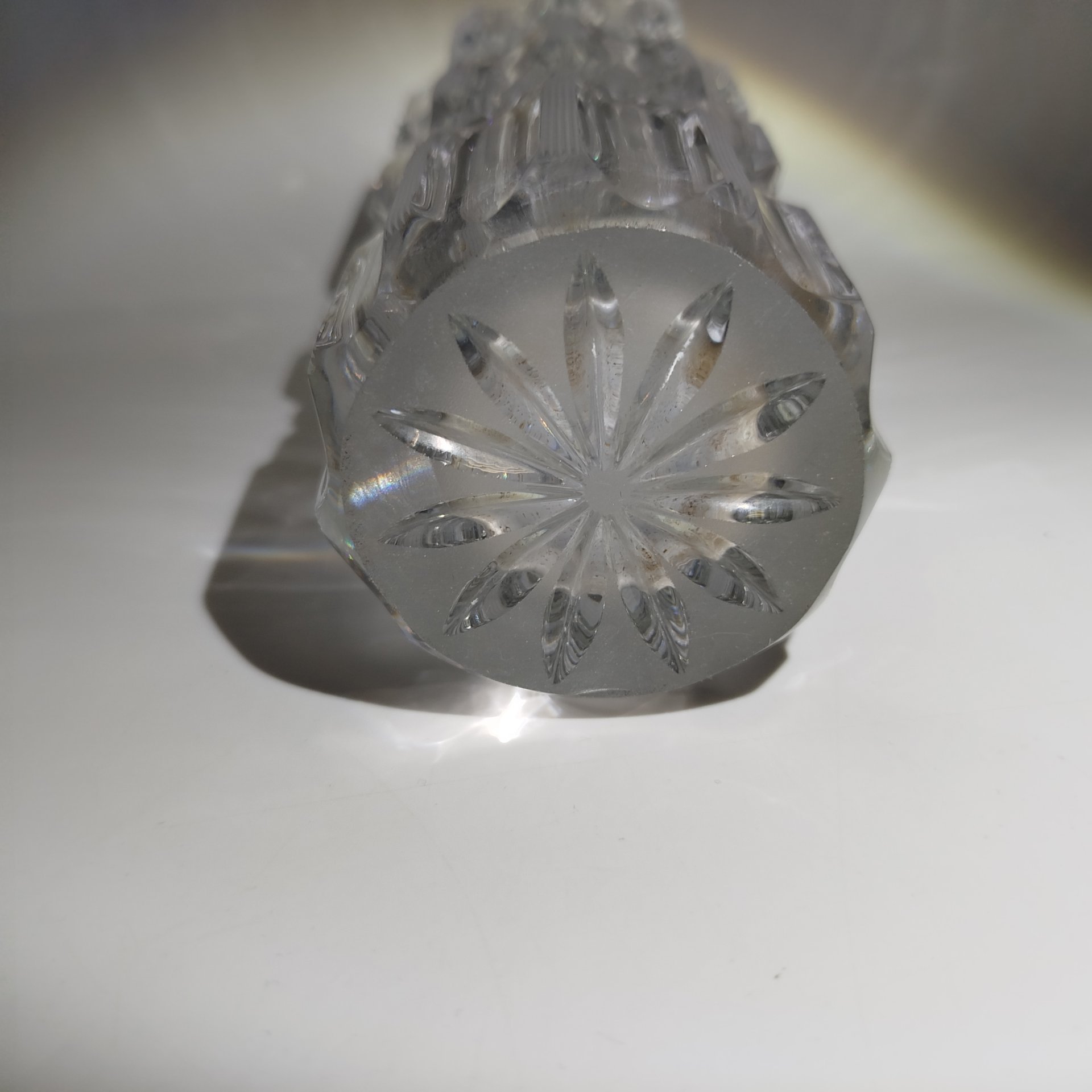 Ваза для цветов "Эхо", автор А.М. Остроумов, хрусталь, алмазная грань, Ленинградский завод художественного стекла (ЛЗХС), СССР, 1970-1980 гг.