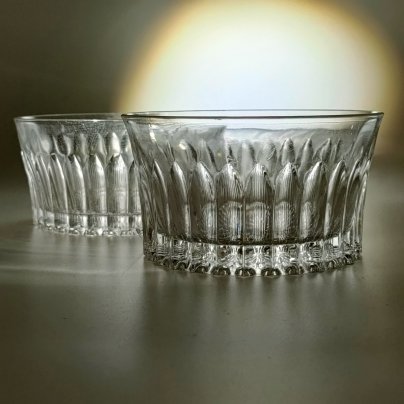 Набор из 2-х ваз (салатников) круглой формы с рельефным декором, Стекольный завод им. Володарского, стекло, пресс, СССР, 1970-1990 гг.