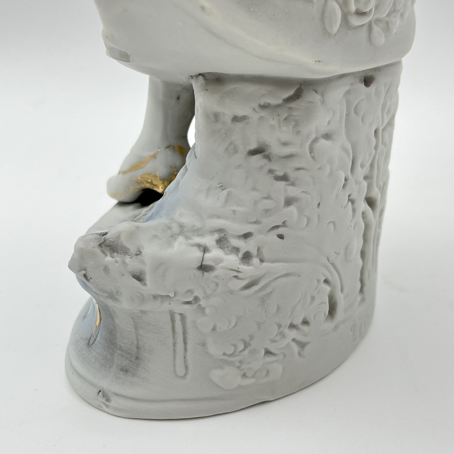 Статуэтка "Реверанс" ("Девушка в бальном платье"), фарфор, роспись, Западная Европа, 1930-1960 гг.