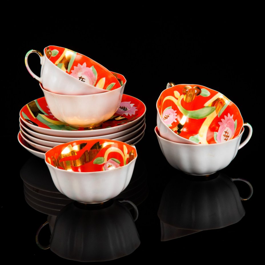 Набор чайных пар "Золотой олень" на 5 персон, автор росписи П.В. Леонов