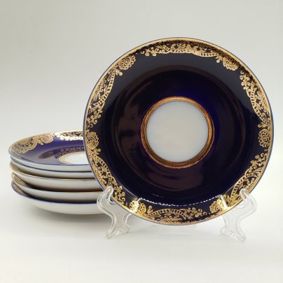 Набор из 6-ти блюдец "Золотой фриз", автор формы С. Е. Яковлева, автор рисунка К. Г. Косенкова