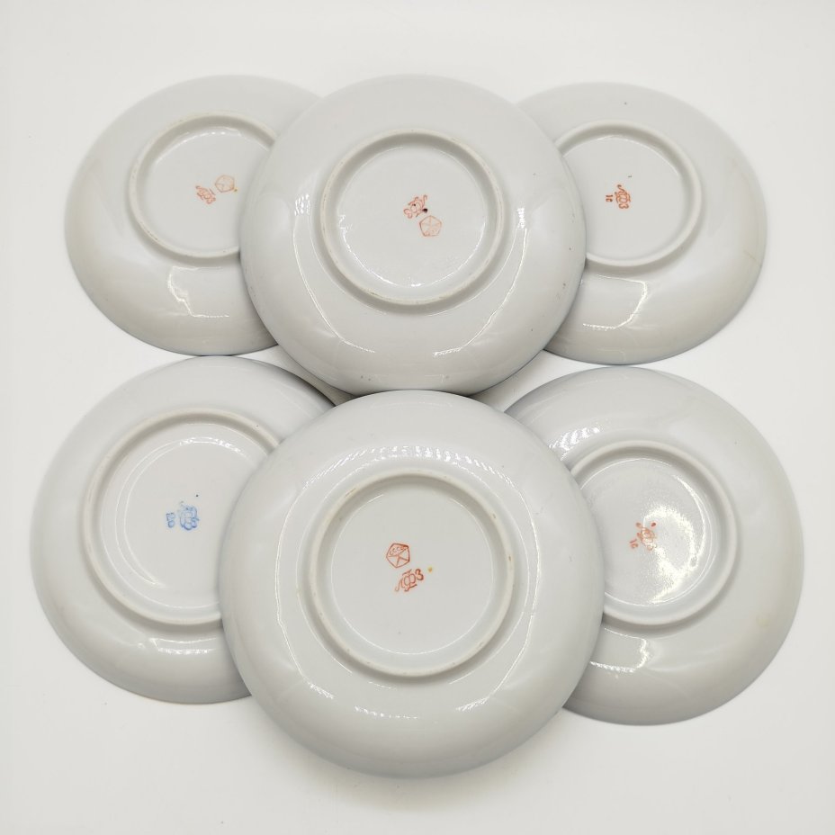 Набор из 6-ти блюдец "Золотой фриз", автор формы С. Е. Яковлева, автор рисунка К. Г. Косенкова