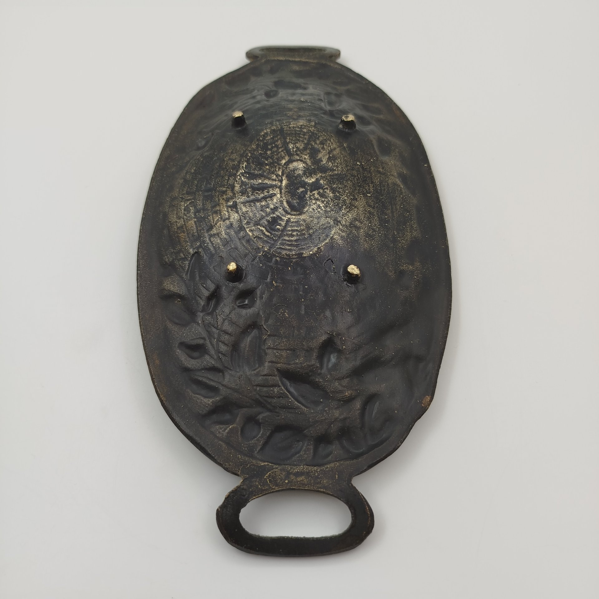 Лоток для мелочей и ключей (мелочница) в виде корзины с цветами