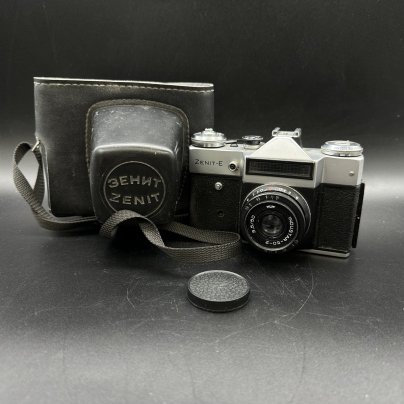 Фотоаппарат пленочный "Зенит-Е" с объективом "Индустар-50-2" в кофре, Красногорский механический завод (КМЗ)