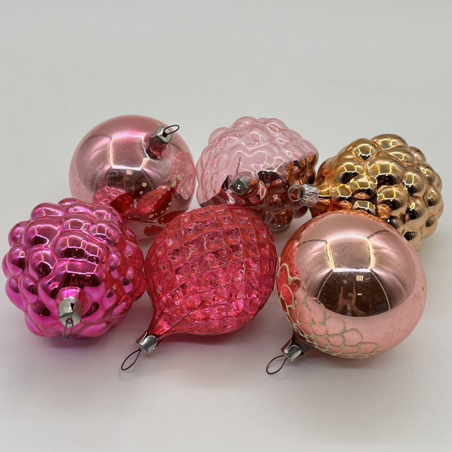 Набор ёлочных игрушек различных форм и расцветок (6 шт.)