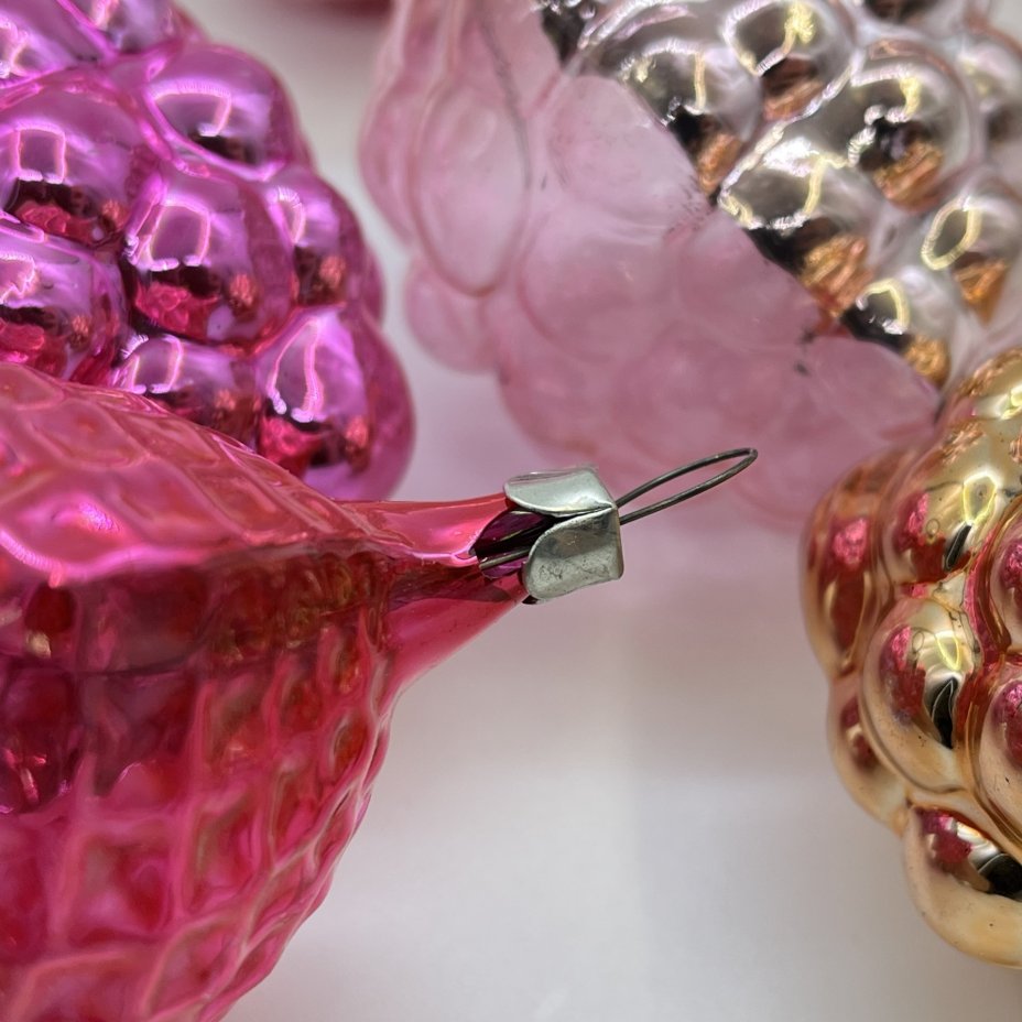 Набор ёлочных игрушек различных форм и расцветок (6 шт.)