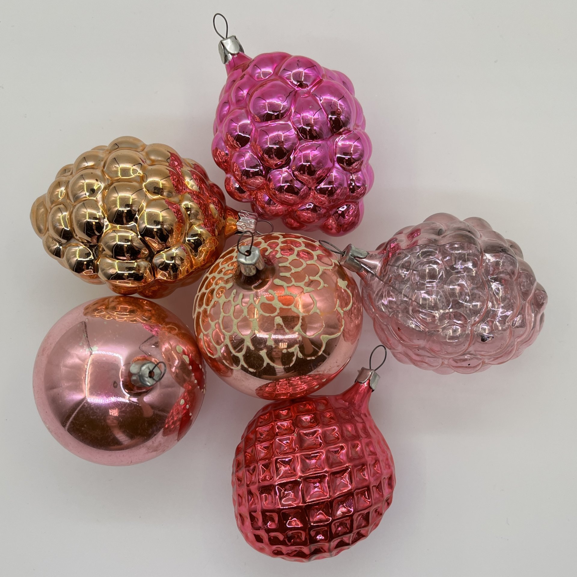 Набор ёлочных игрушек различных форм и расцветок (6 шт.), стекло, краска, металл, СССР, 1970-1990 гг.