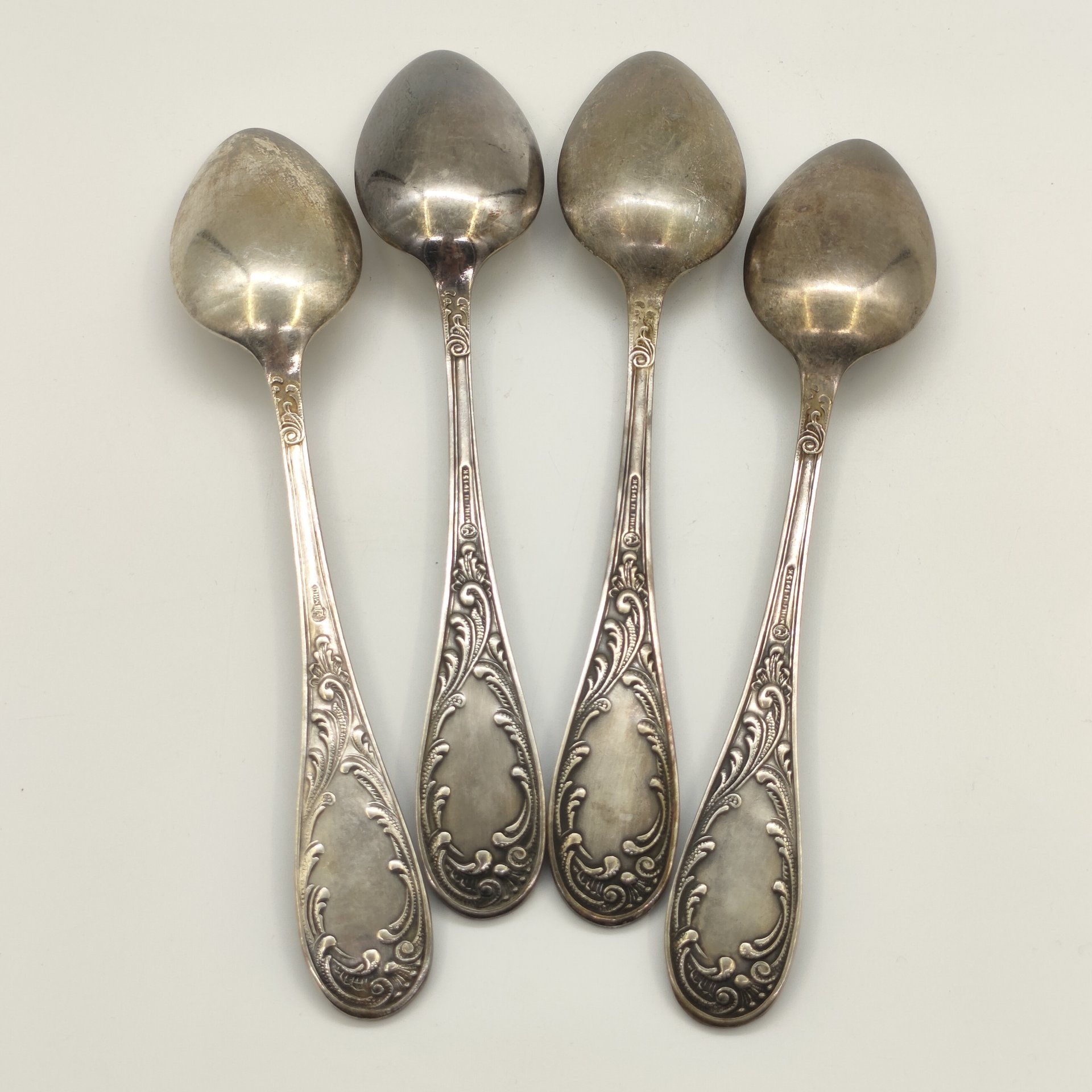 Набор из 4-х столовых ложек с растительным декором, мНЦ (медь-никель-цинк), Кольчугинский завод цветных металлов, СССР, 1960-1990 гг.